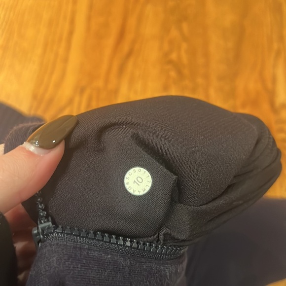 Lululemon Woman’s Navy Jacket Size 10 - Picture 6 of 6